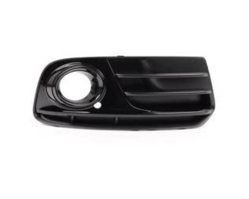AUDI Q5 2012-16 Решітка заглушка накладка протитуманної фари чорна ПРАВА
